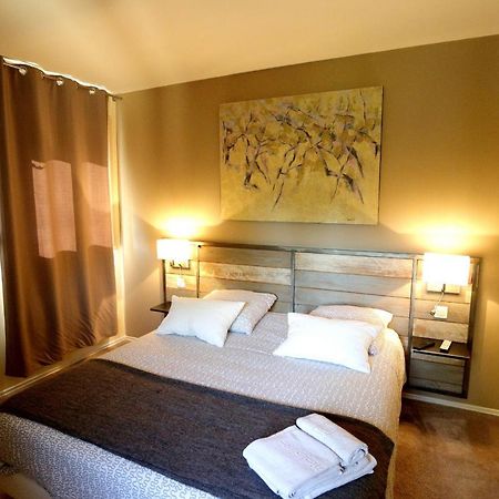 L'Oustaou Bed & Breakfast Chateau-Arnoux-Saint-Auban Exterior photo